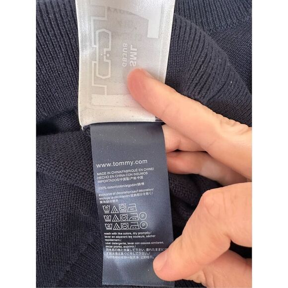 Tommy Hilfiger Sweater - Picture 7 of 7